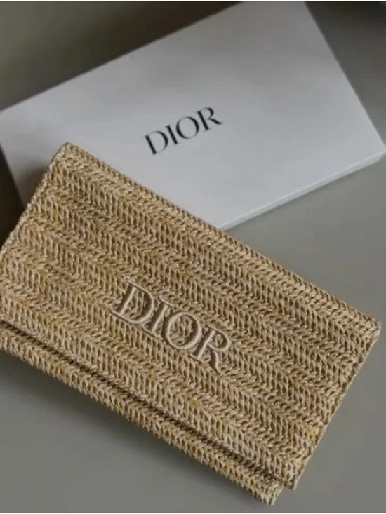 Dior Beige Straw Clutch with Pearl Handle and Gold Ring w gold chain crossbody - Picture 6 of 6